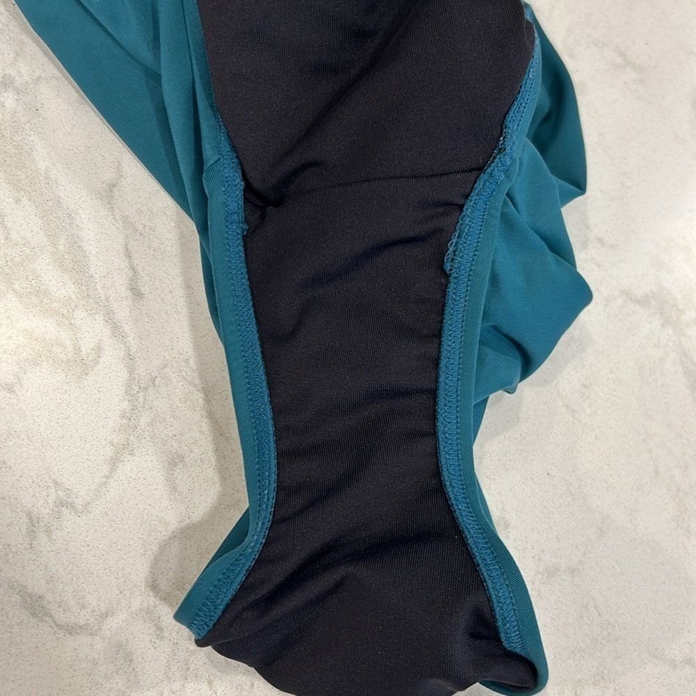 Kate Spade Crescent Bay One-Piece Swimsuit Size Medium - Picture 8 of 12
